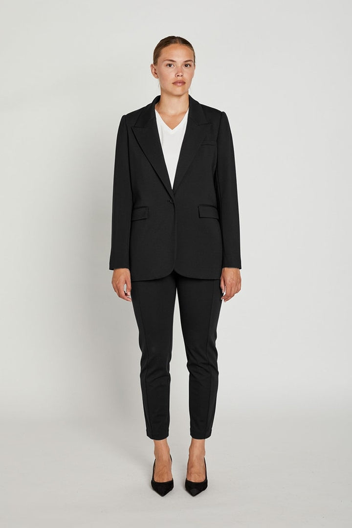 PBO Joy Manisa blazer BLAZERJACKETS Sort