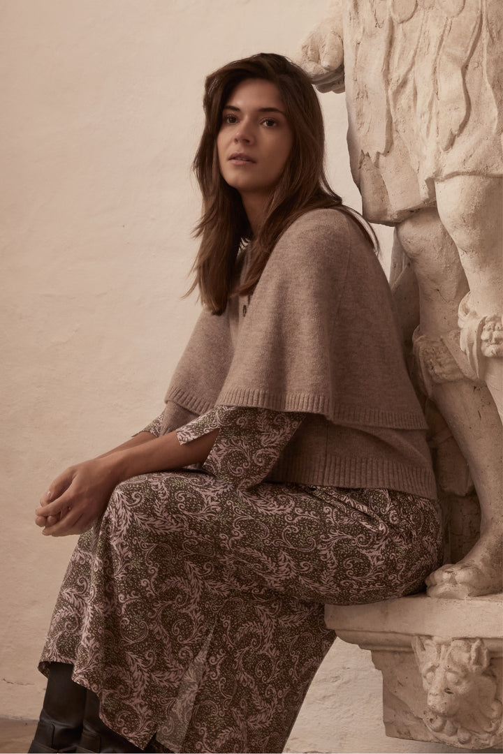 PBO PBOAntona strik cape KNITWEAR 154 Sandstone