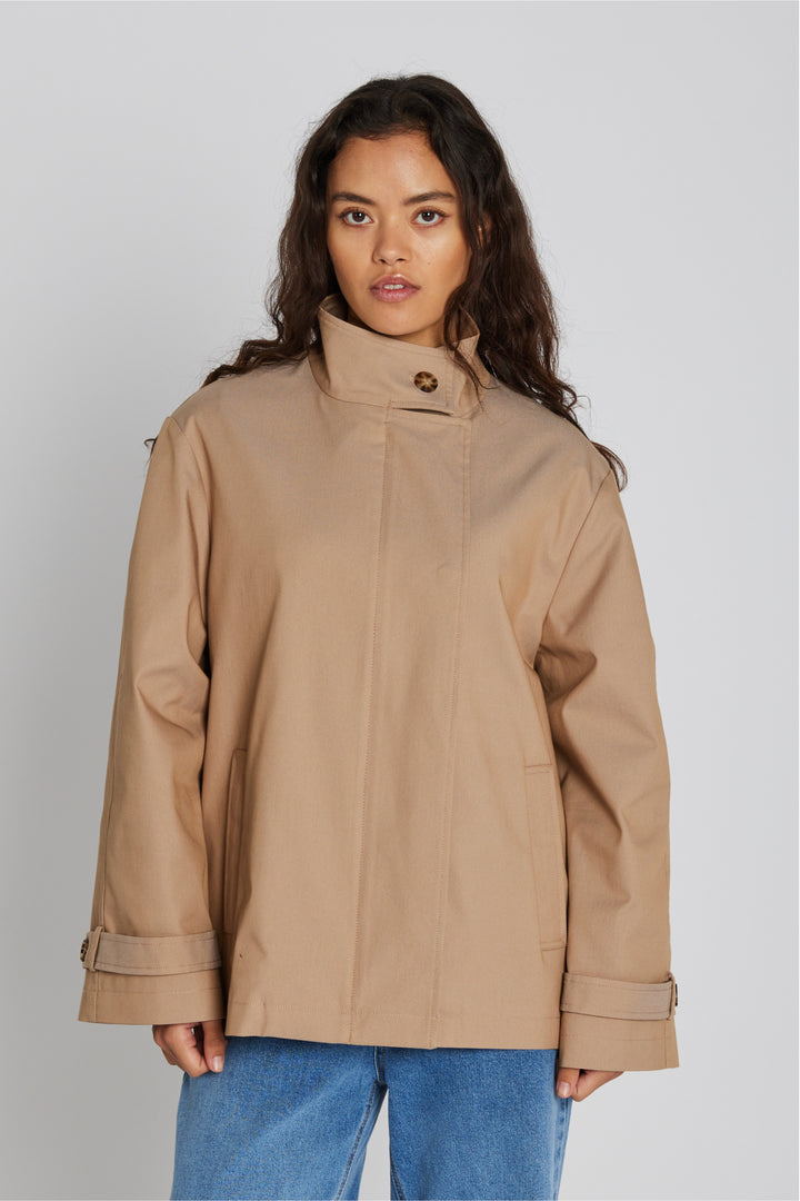 PBO PBONema jakke OUTERWEAR Sand