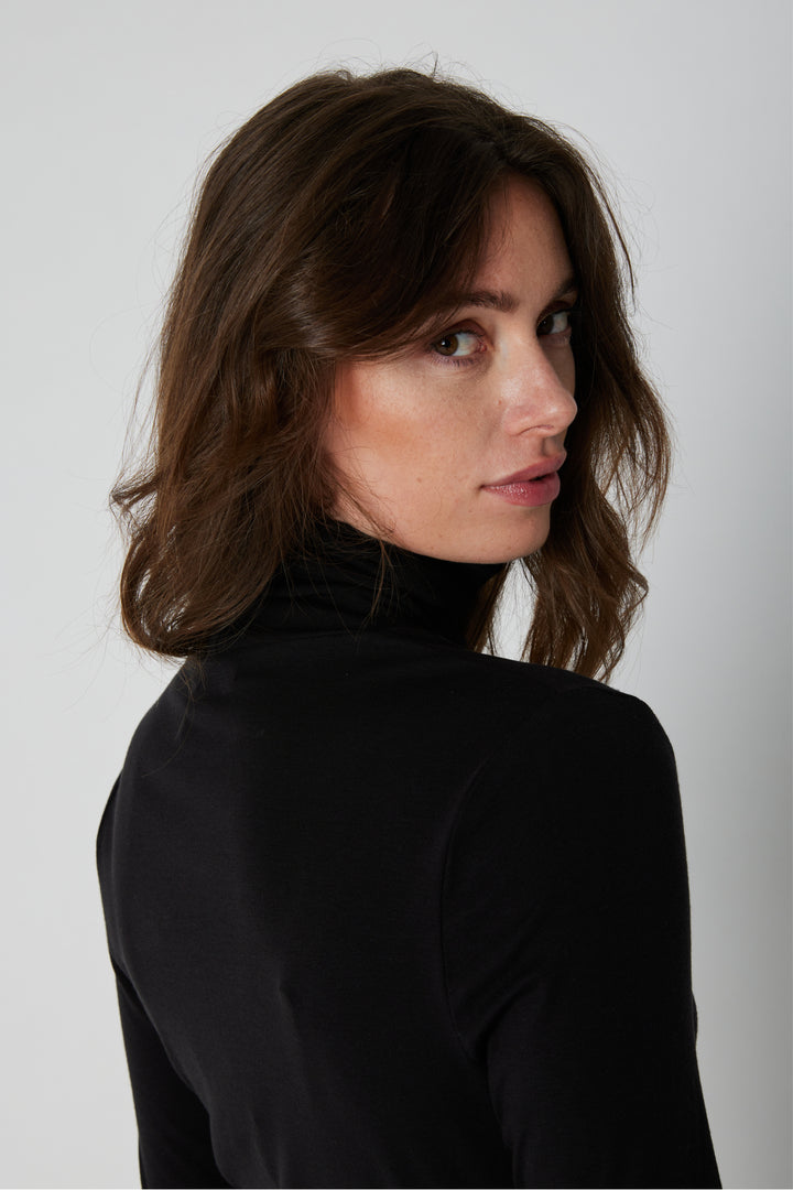 PBO PBOSeta jerseybluse med rullekrave BLOUSE Sort