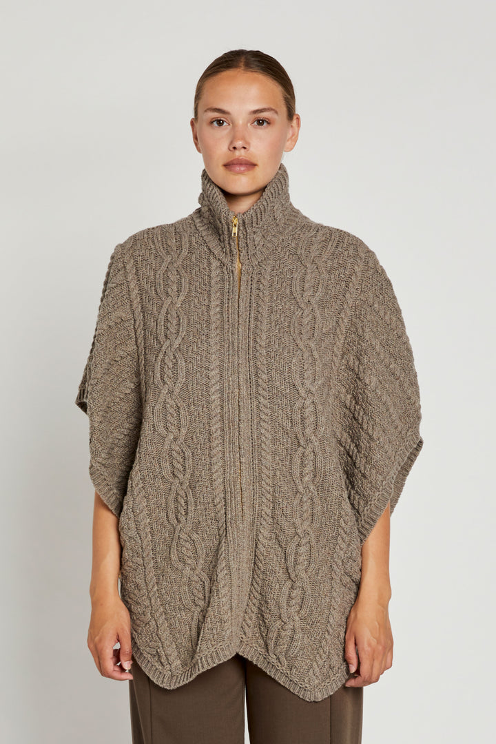 PBO Talina strik cape KNITWEAR, HEAVY 143 Dark-sand