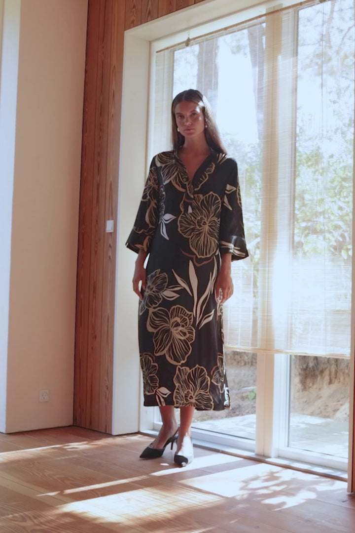PBO PBOSimbia silkekjole DRESSES 845 Black print